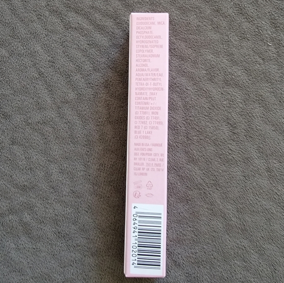 Kylie Cosmetics Matte Liquid Lipstick in Another Day Another Nude 820 - Picture 4 of 5